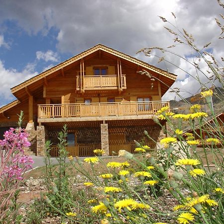 Madame Vacances Les Chalets de l'Altiport Alpe d'Huez Exterior foto