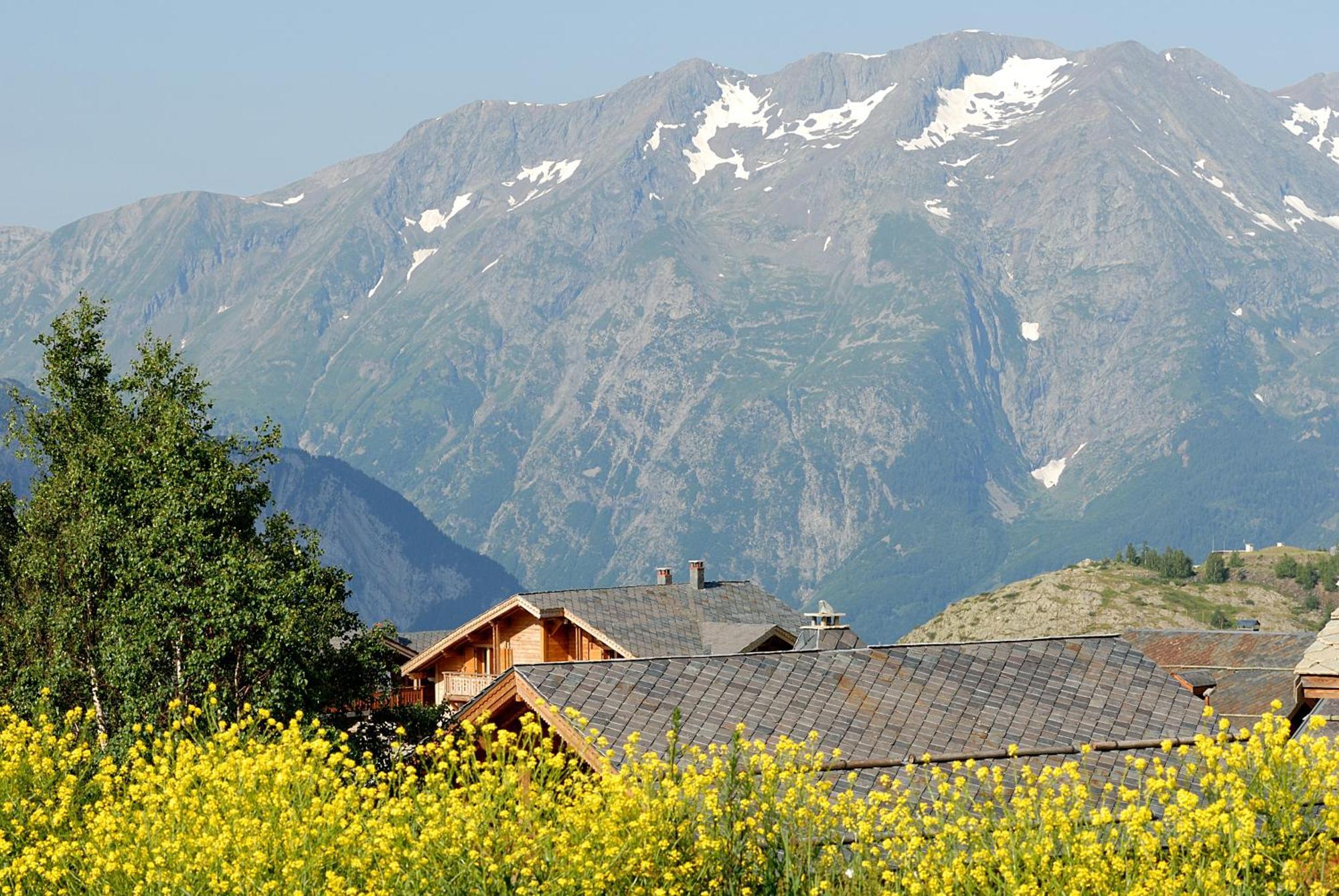 Madame Vacances Les Chalets de l'Altiport Alpe d'Huez Exterior foto