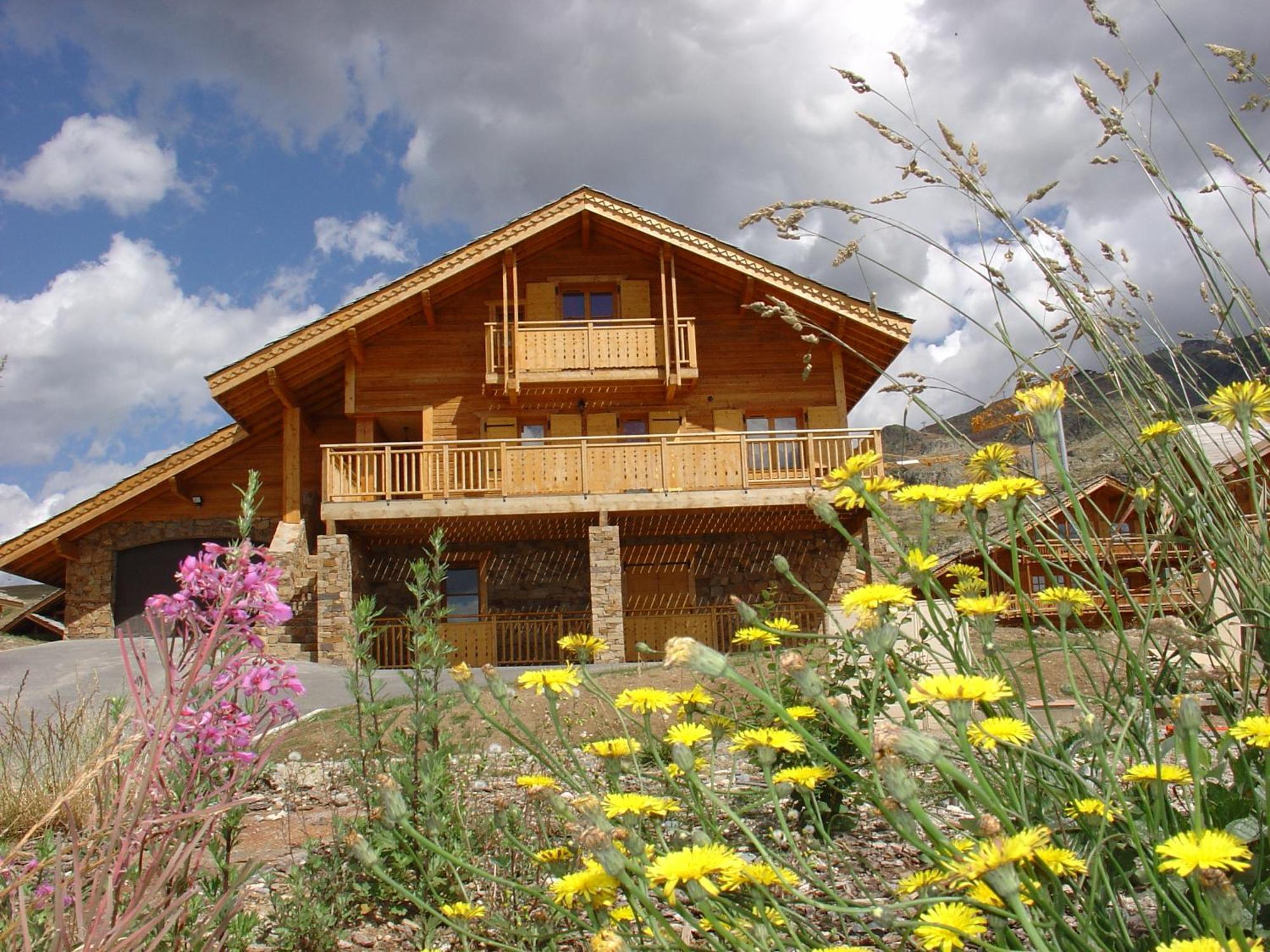 Madame Vacances Les Chalets de l'Altiport Alpe d'Huez Exterior foto