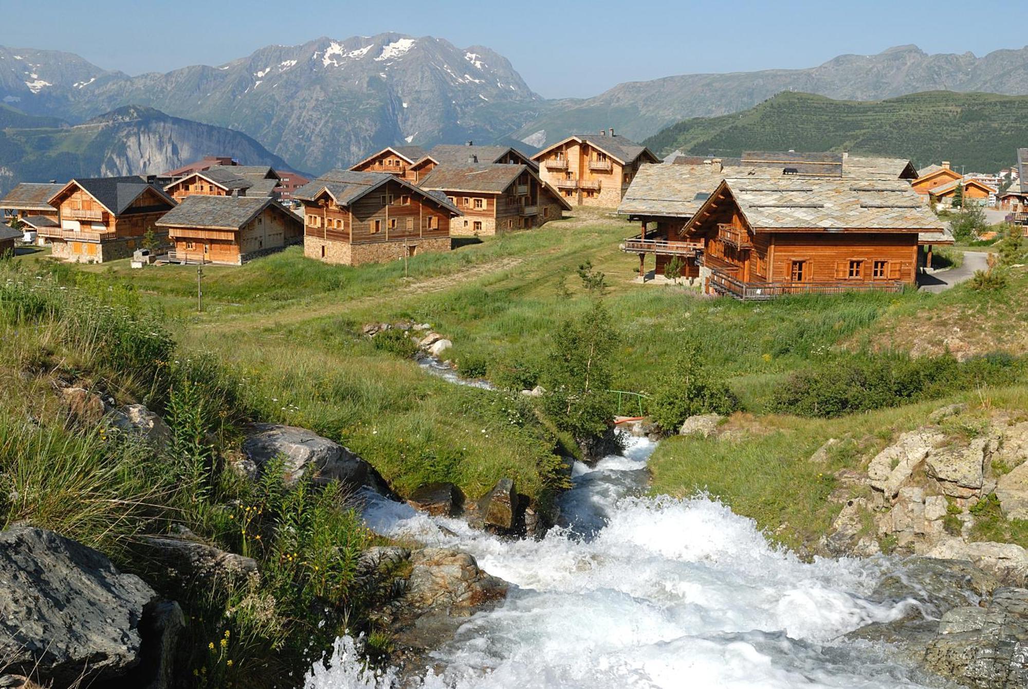 Madame Vacances Les Chalets de l'Altiport Alpe d'Huez Exterior foto